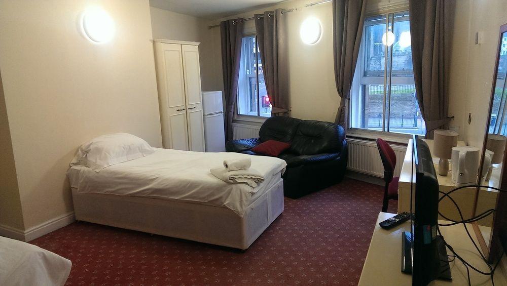 Huddersfield Hotel Luaran gambar