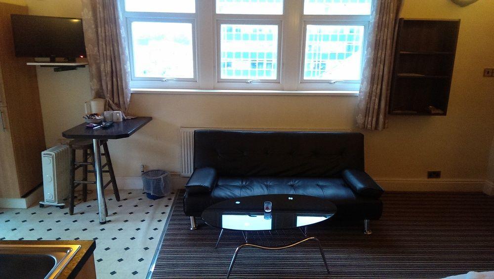 Huddersfield Hotel Luaran gambar