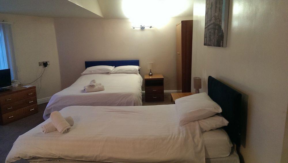 Huddersfield Hotel Luaran gambar