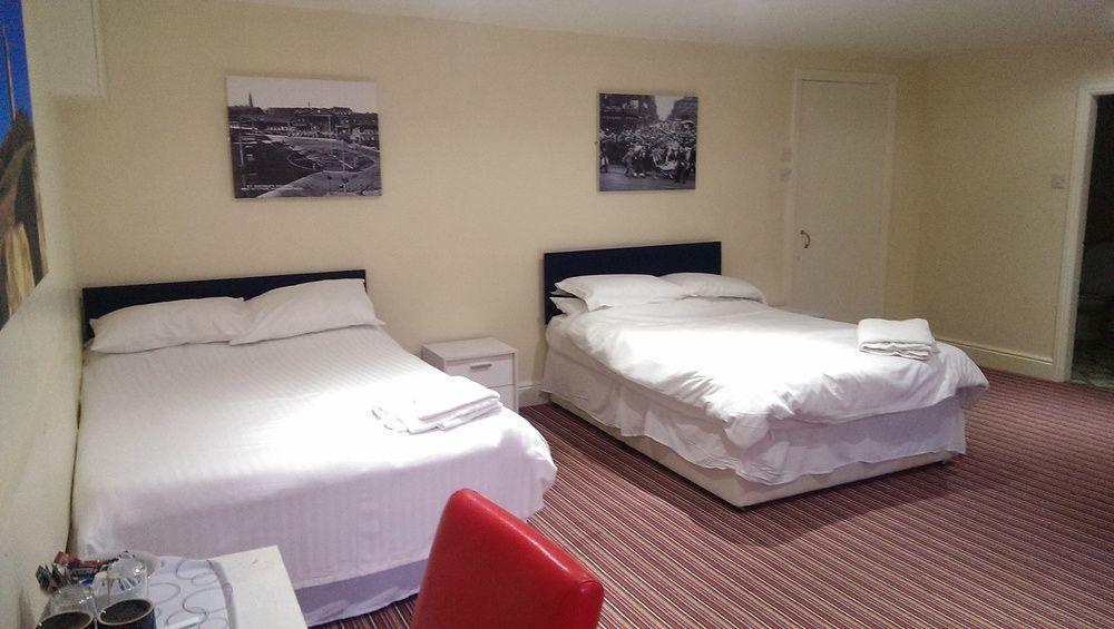 Huddersfield Hotel Luaran gambar