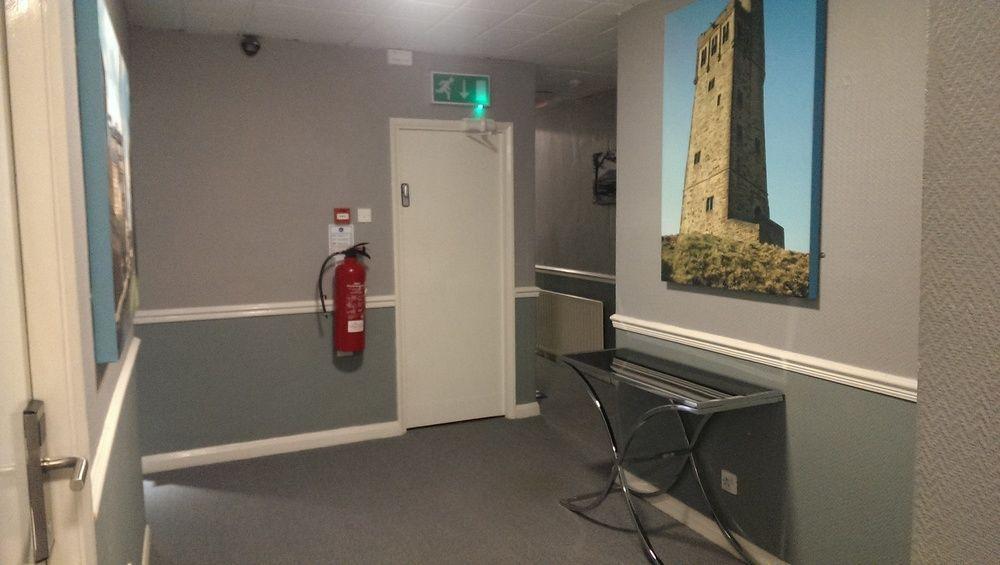 Huddersfield Hotel Luaran gambar