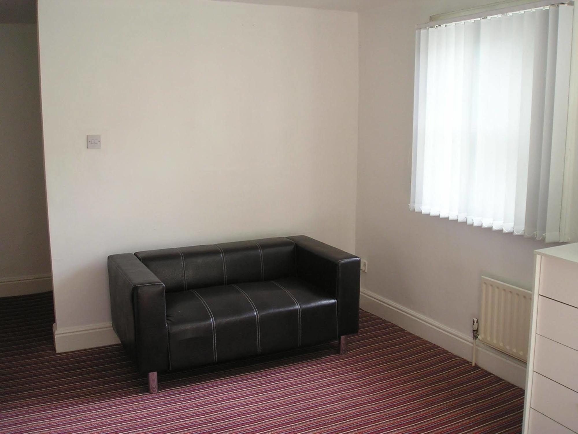 Huddersfield Hotel Luaran gambar