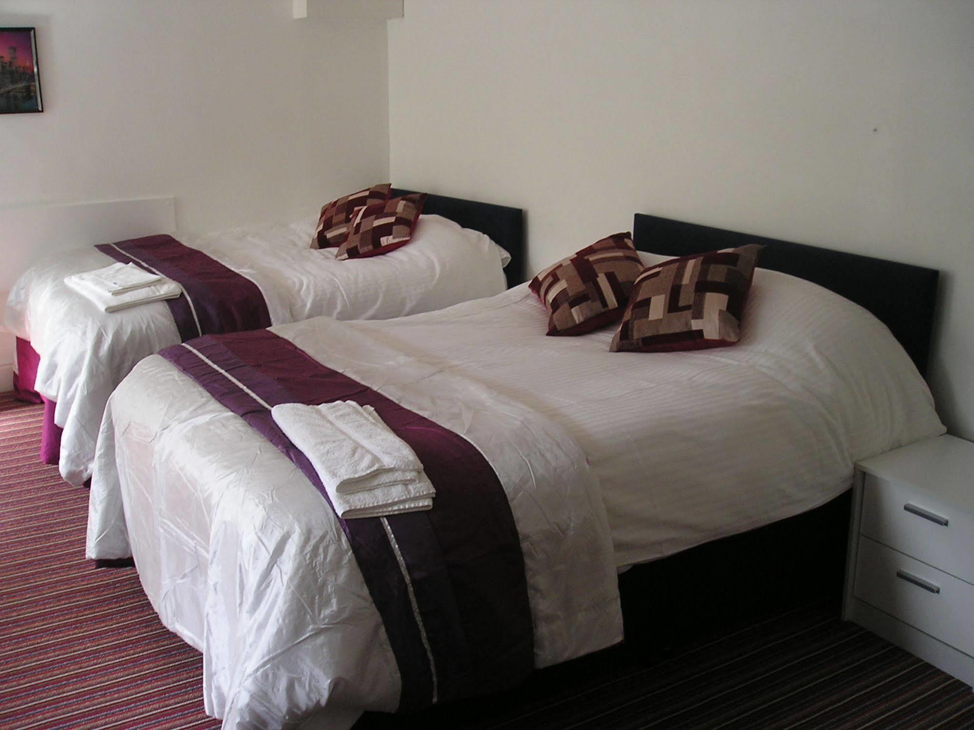Huddersfield Hotel Luaran gambar